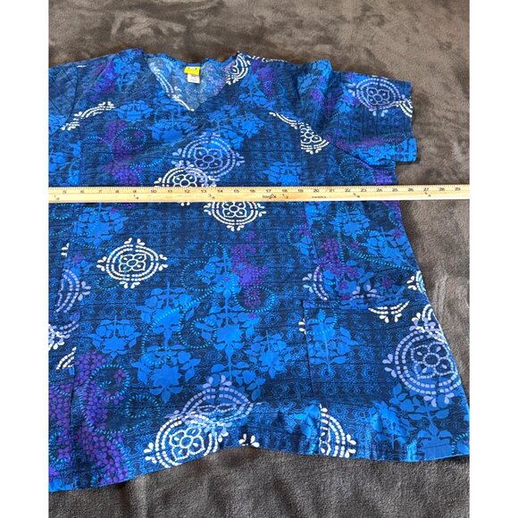 Wonderwink Plus 2X Womens V-Neck Scrub Top Blue & Purple Patterned Short Sleeve - Picture 5 of 6
